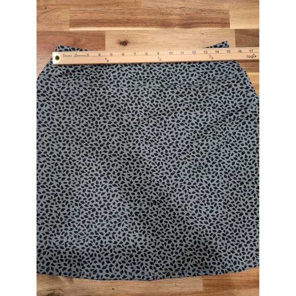 Eddie Bauer Womens BLue & Black Animal Print Skirt Size L/G Lightweight Stretchy - Picture 6 of 10